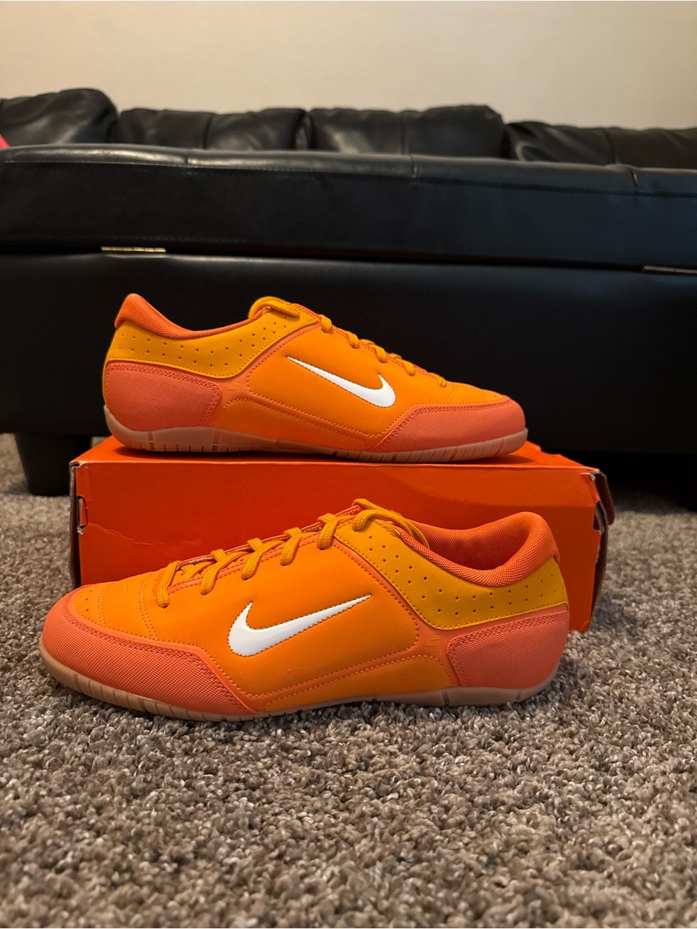 Nike Men’s First Touch 2 FS Indoor Soccer Orange Low-Top Sneakers 2007